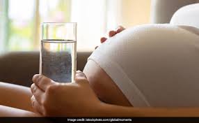  गर्भवती महिलाओं के लिए नारियल पानी सुरक्षित है?